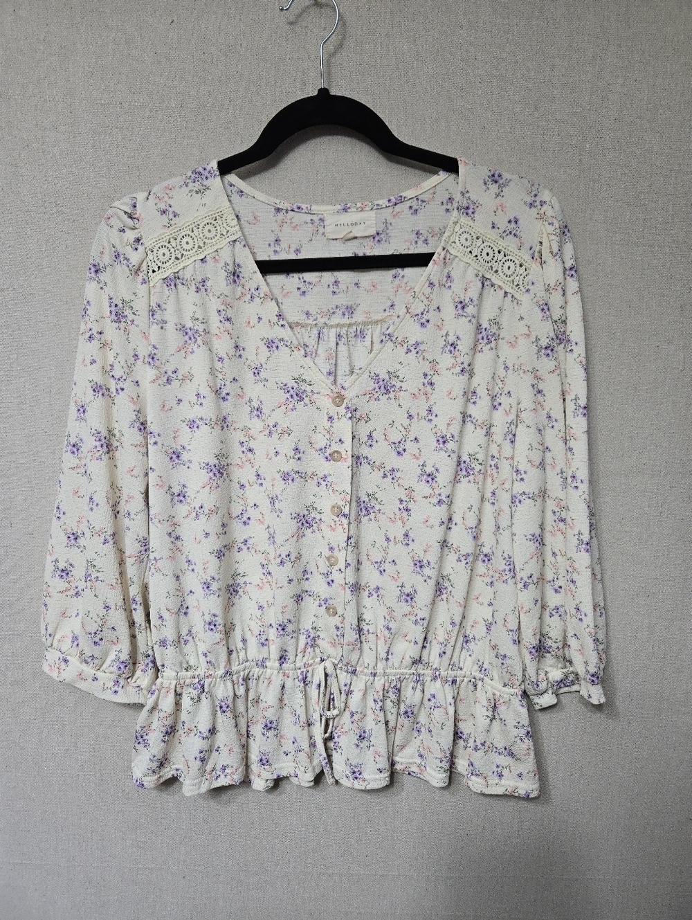 MELLODAY Cream Blouse with Lilac and Pink Floral Print